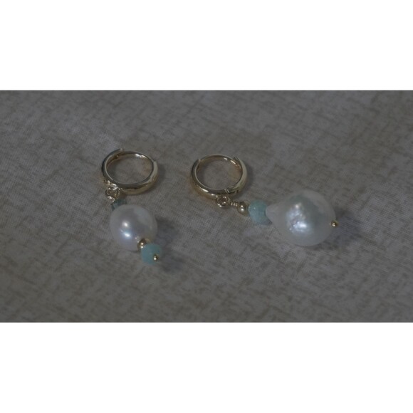 Handmade Dainty Pearl Earrings - Picture 4 of 4